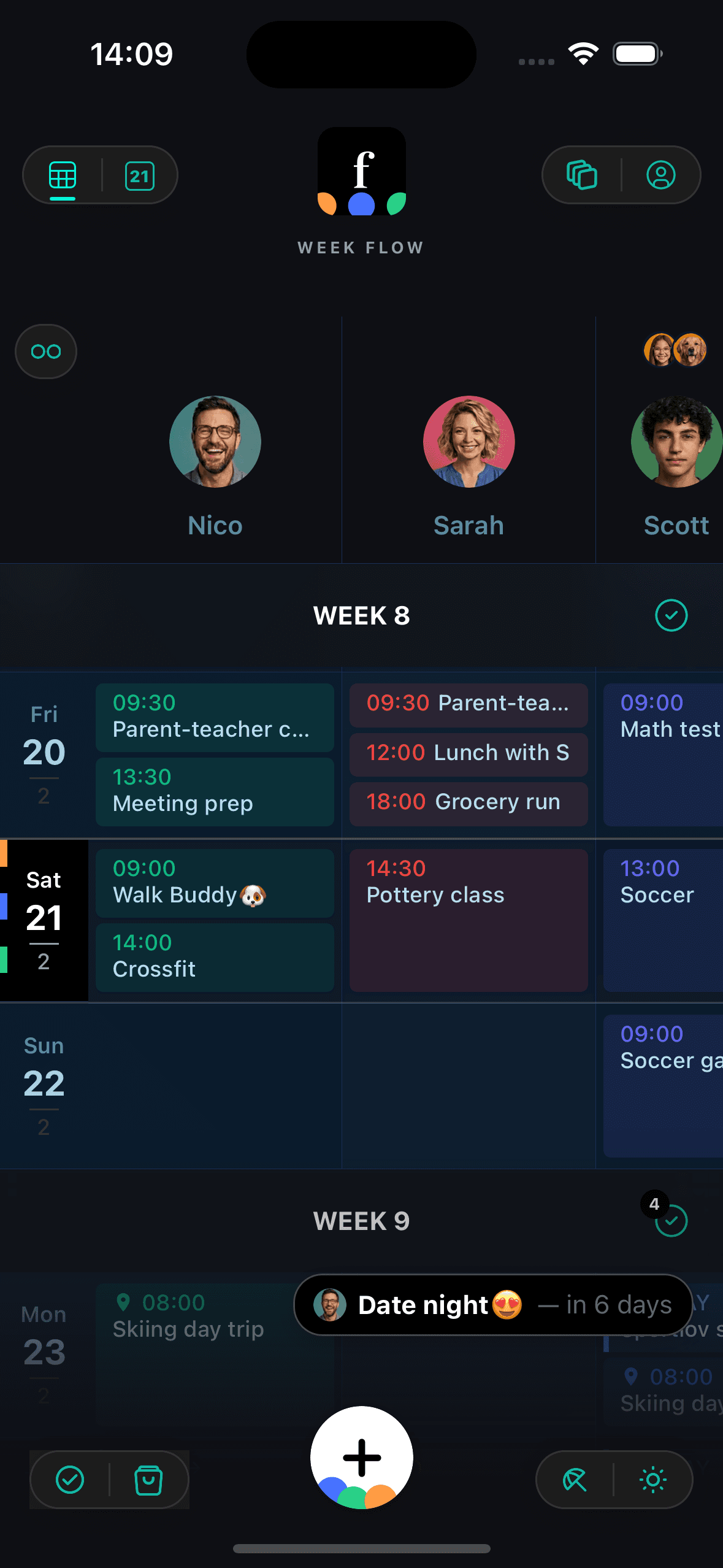 Calendario familiar de Famnly en tema oscuro